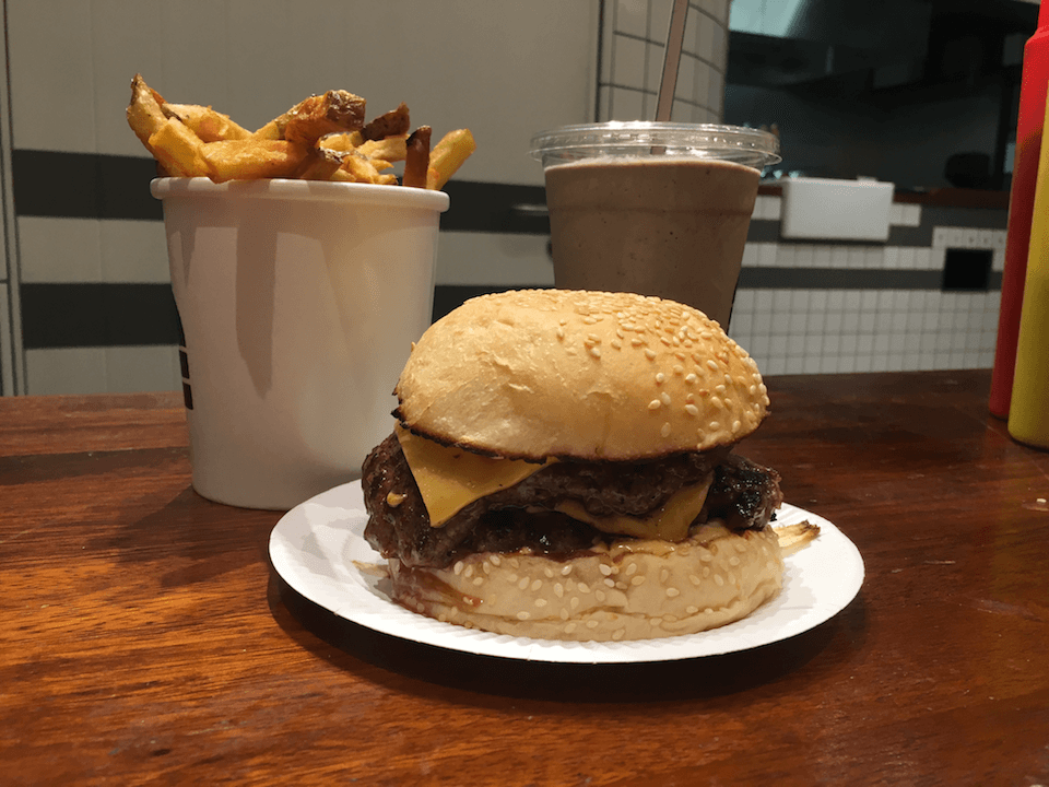 bleecker-burger-double-cheeseburger